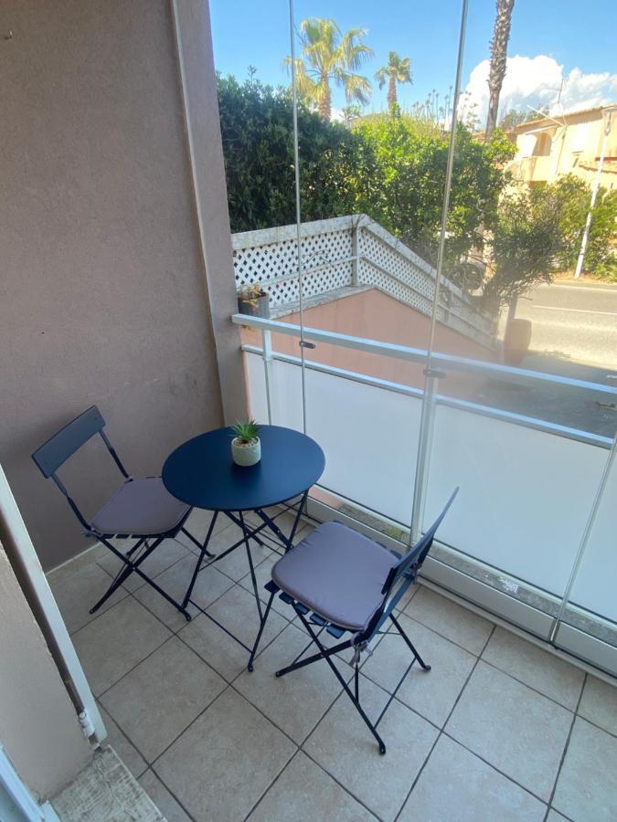 Studio Spacieux Avec Patio En Centre Ville Кавалер-сюр-Мер Экстерьер фото